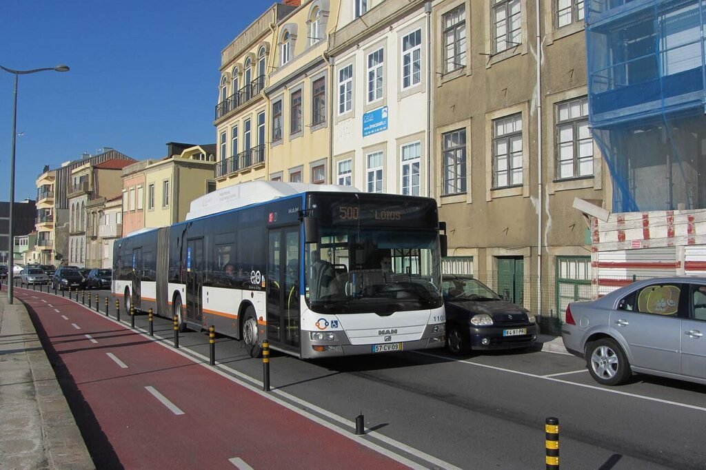 🚌 Le Bus 500 : Votre Billet Panoramique pour le SEA LIFE Porto